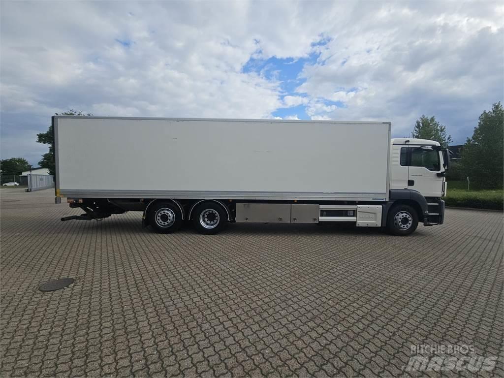 MAN TGS 26.420 貨箱式卡車
