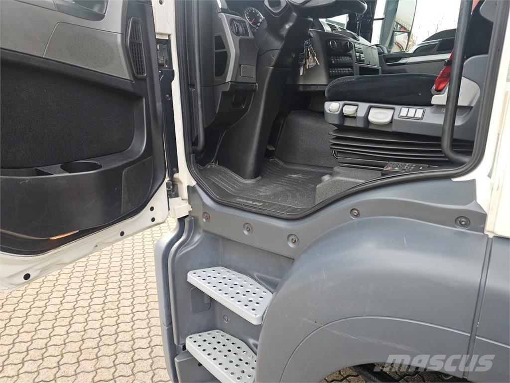 MAN TGS 26.500 6X2-4 貨櫃框架卡車