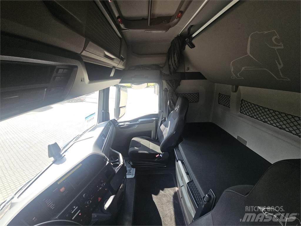 MAN TGX 26.510 曳引機組件