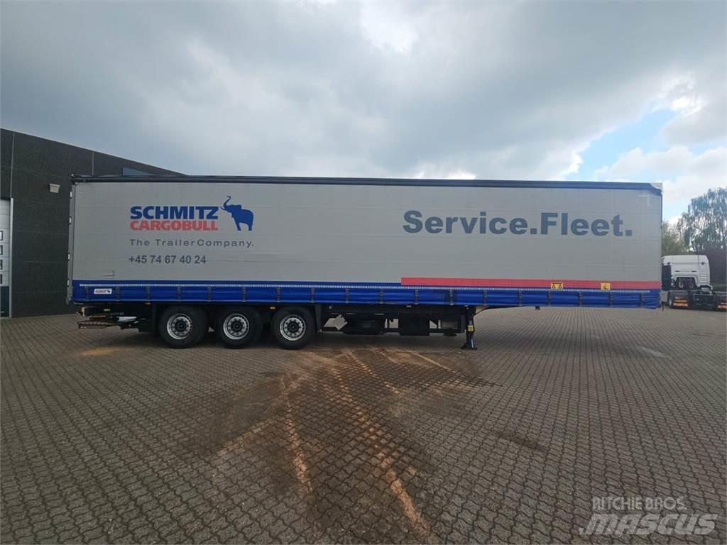 Schmitz Cargobull 13,60 篷布半拖車