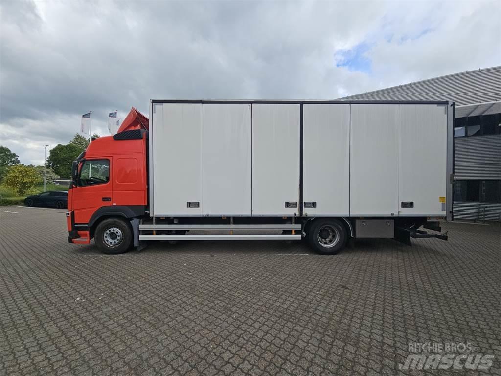 Volvo FM340 貨箱式卡車