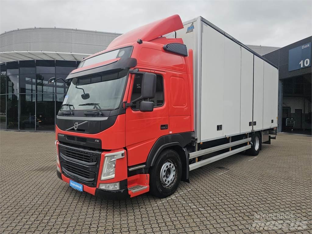 Volvo FM340 貨箱式卡車