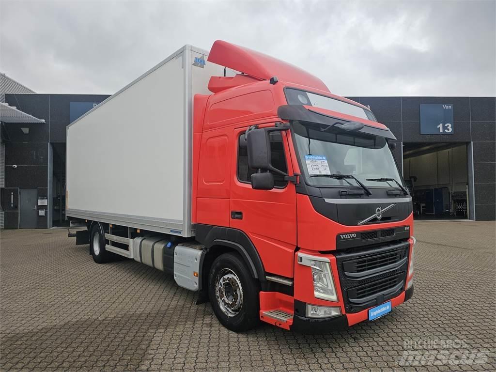 Volvo FM340 貨箱式卡車