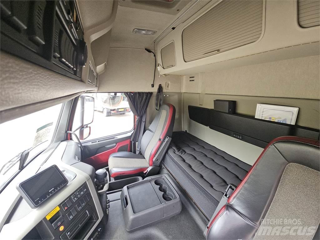 Volvo FM340 貨箱式卡車