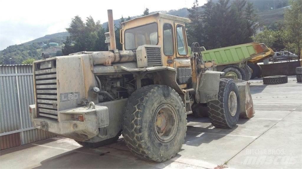 Volvo L90 輪胎式裝載機