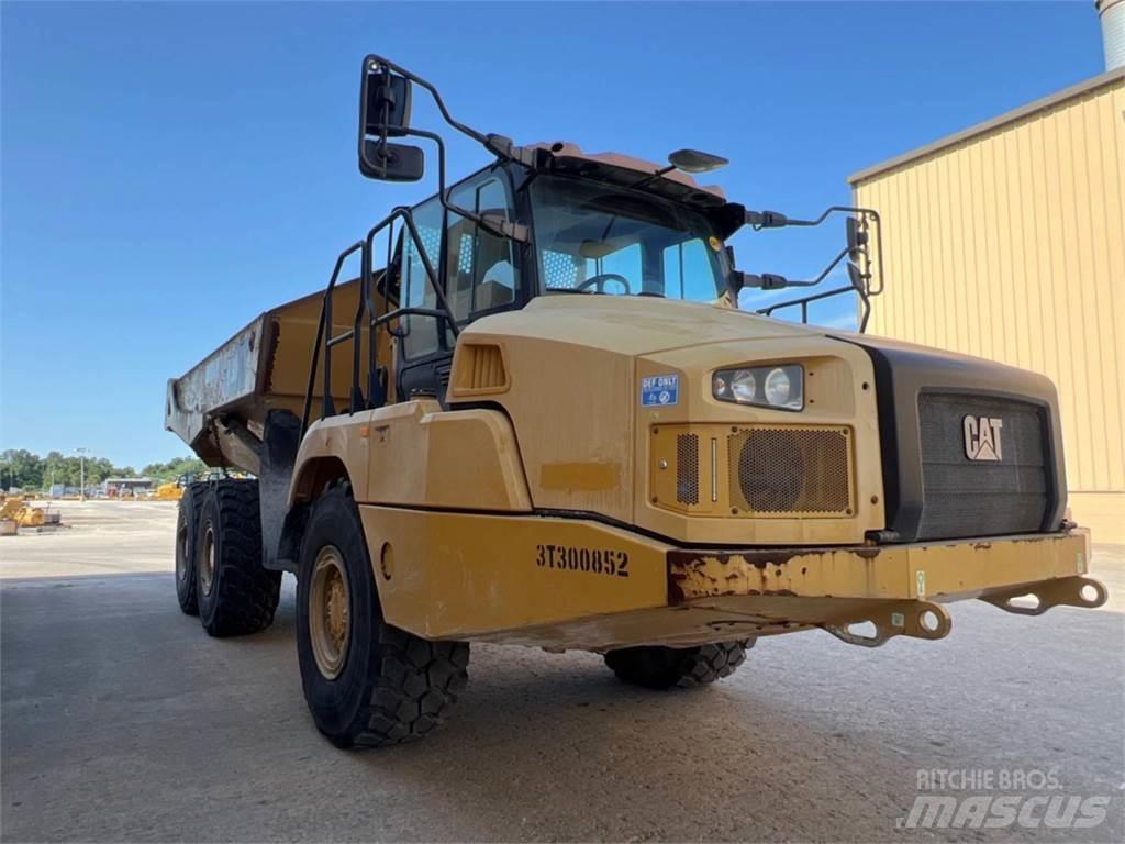 CAT 730 鉸接式起吊車