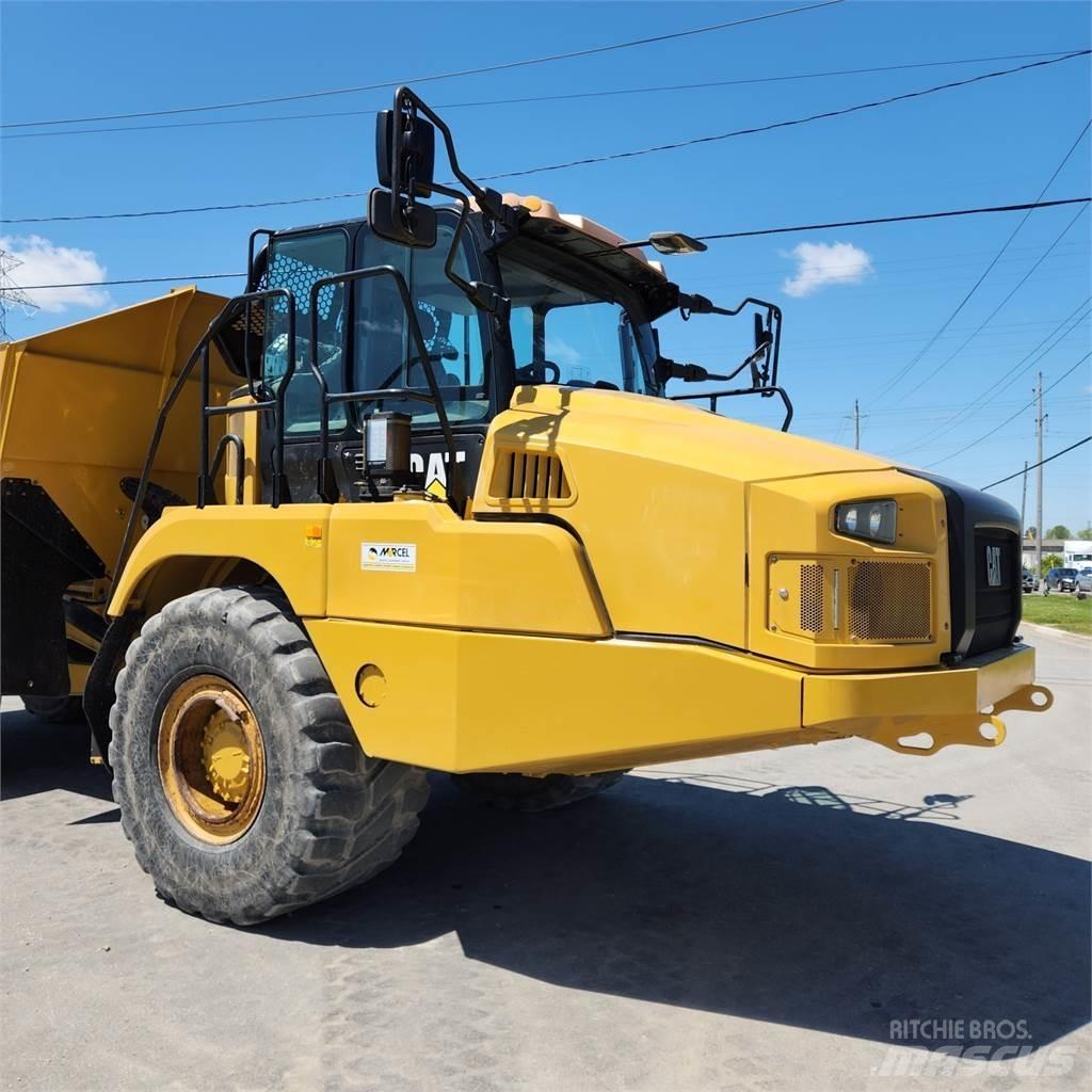 CAT 730 鉸接式起吊車