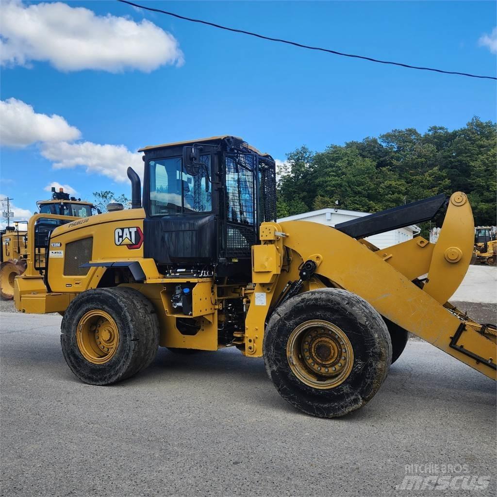 CAT 938M 輪胎式裝載機