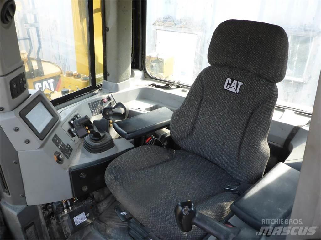 CAT D8T LGP 履帶推土機
