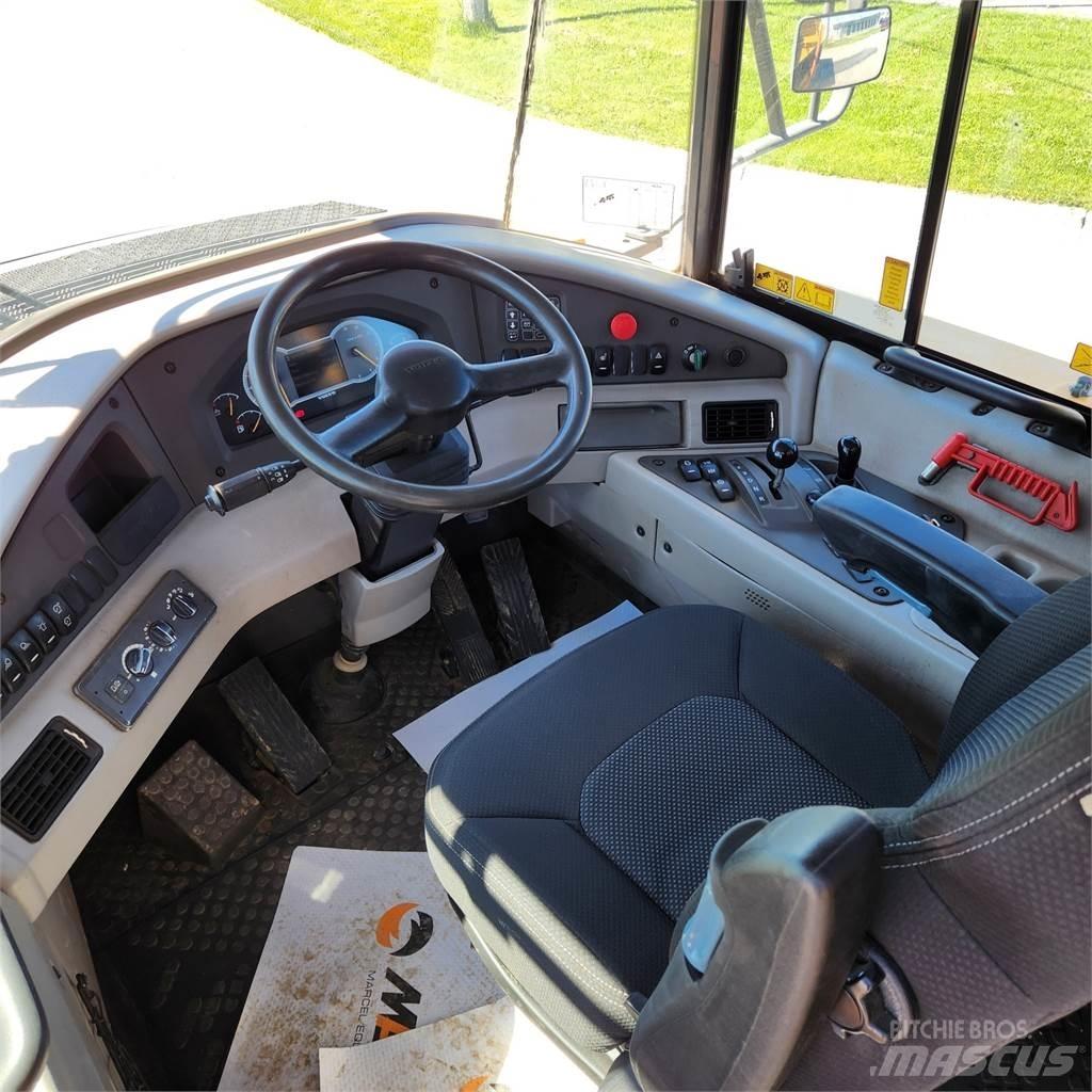 Volvo A30G 鉸接式起吊車