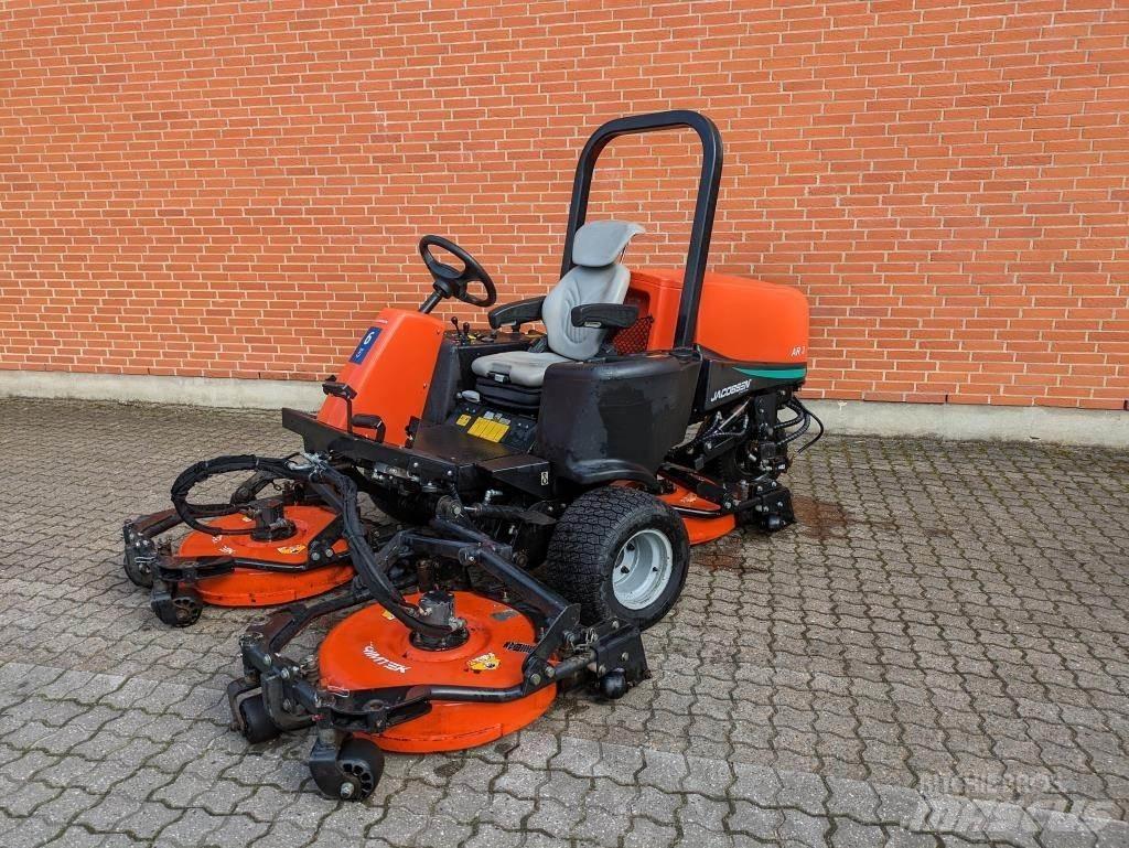 Jacobsen AR-3 騎乘式割草機