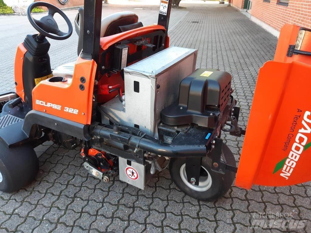 Jacobsen ECLIPS 322 騎乘式割草機