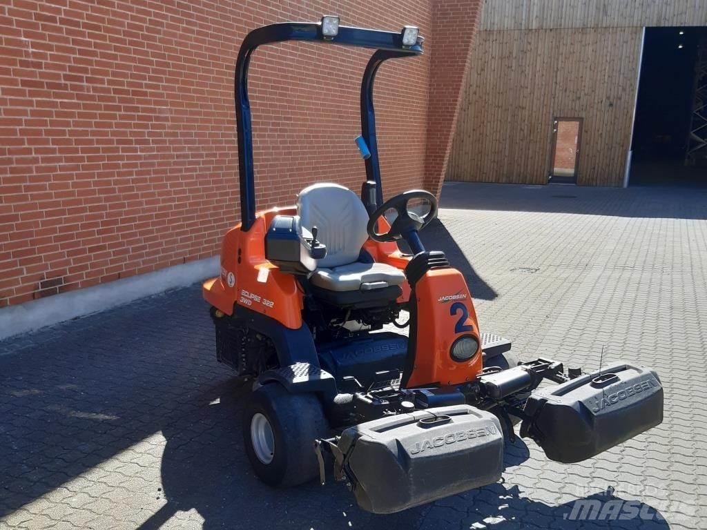 Jacobsen ECLIPS 322 騎乘式割草機