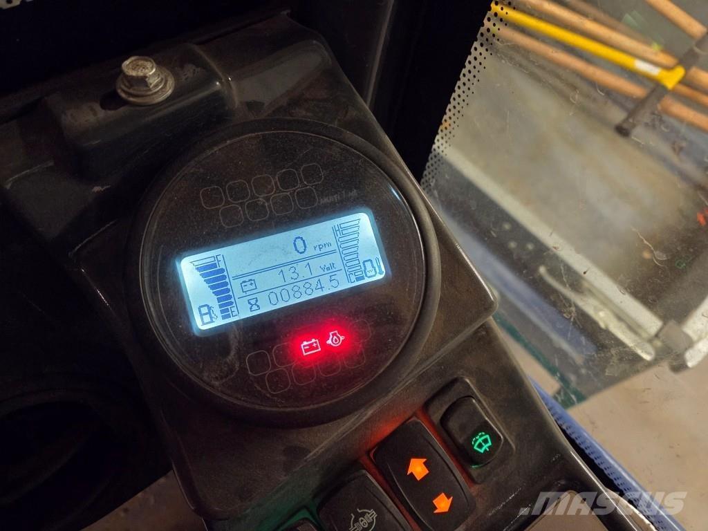 Multione 5.2K 小型裝載機