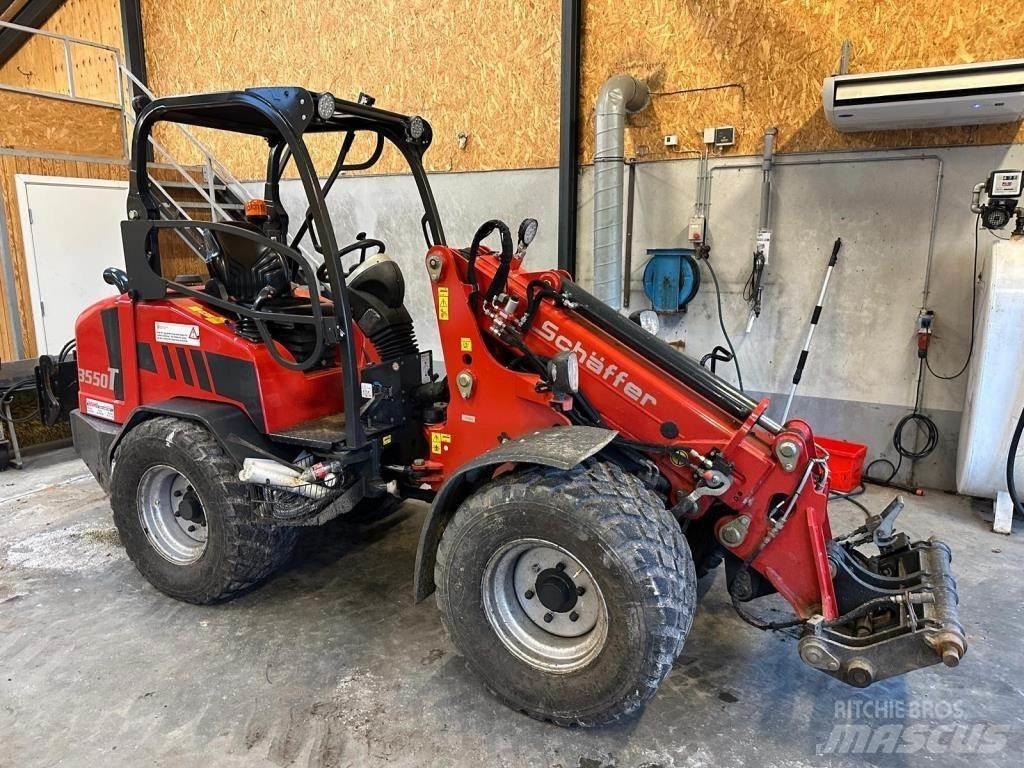 Schäffer 3550 T 伸縮臂操作車