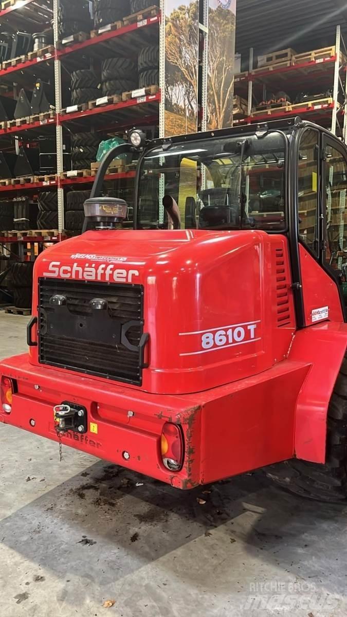 Schäffer 8610 T 伸縮臂操作車
