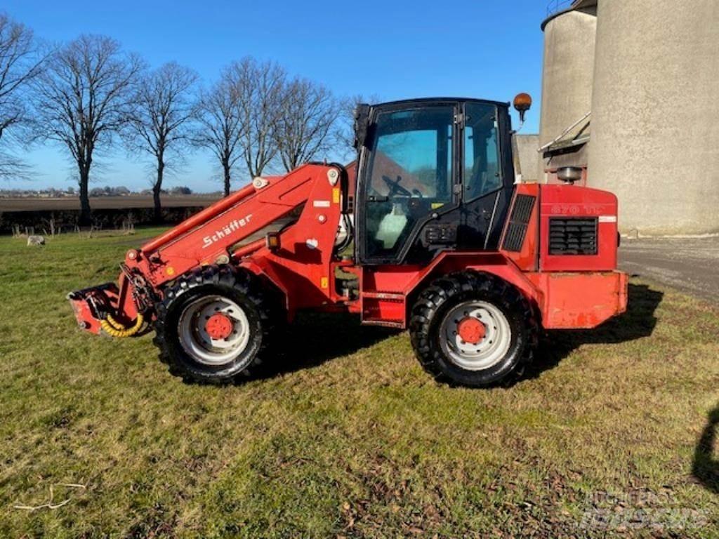 Schäffer 870 TD 伸縮臂操作車