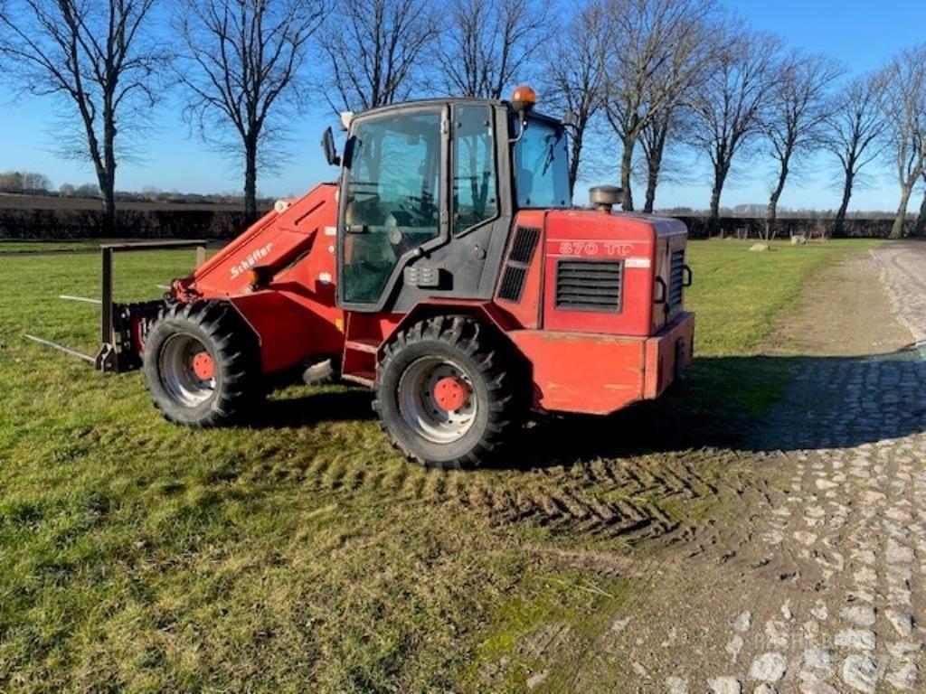 Schäffer 870 TD 伸縮臂操作車