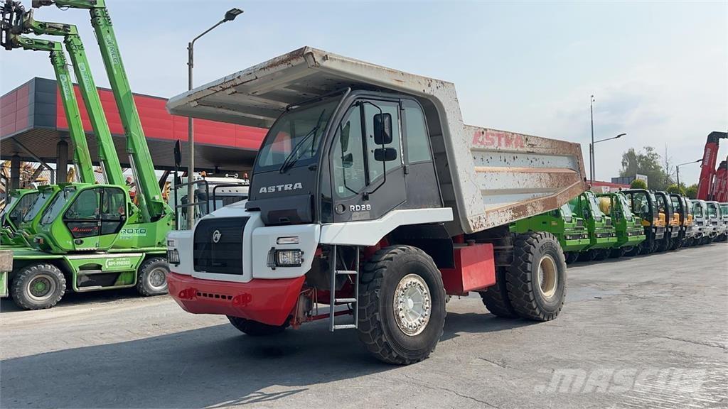 Astra RD28 4x2 側卸礦車
