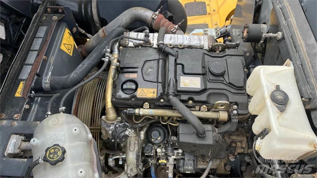 Bell B20E 6X6 側卸礦車