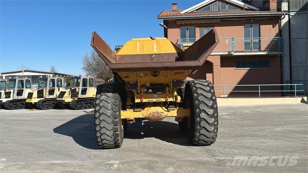 Bell B25D 6x6 側卸礦車