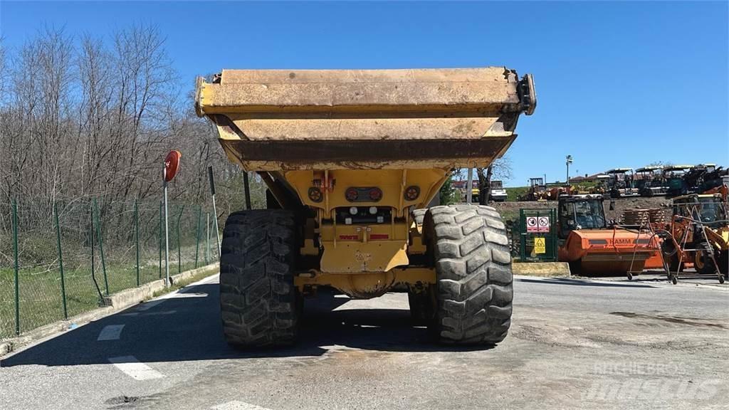Bell B30E 6x6 側卸礦車