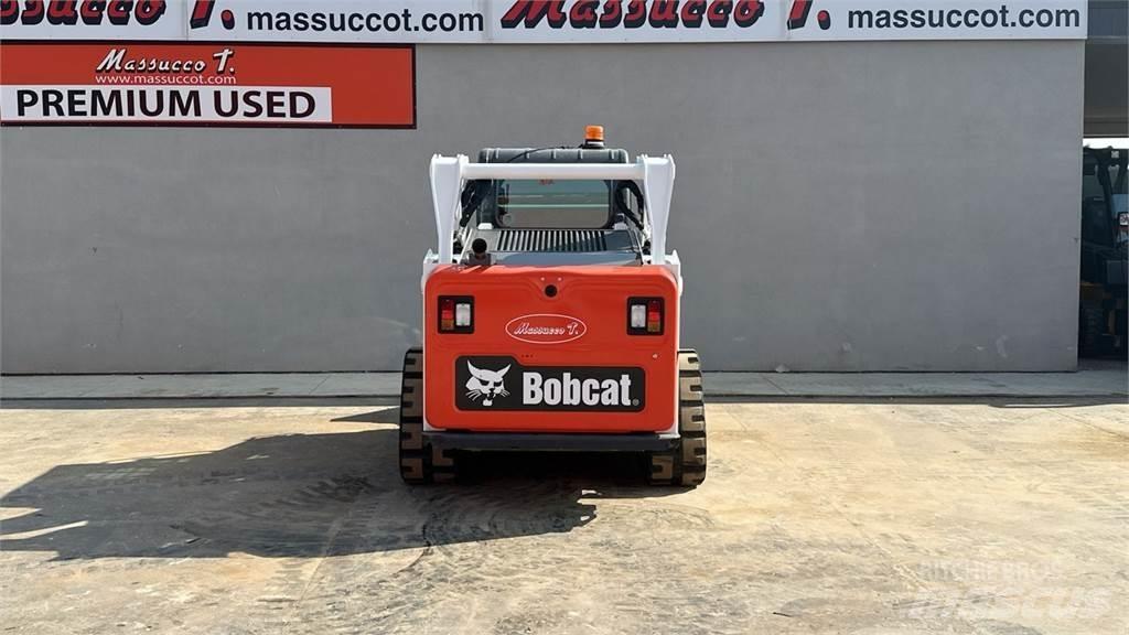 Bobcat T590 滑移轉向裝載機
