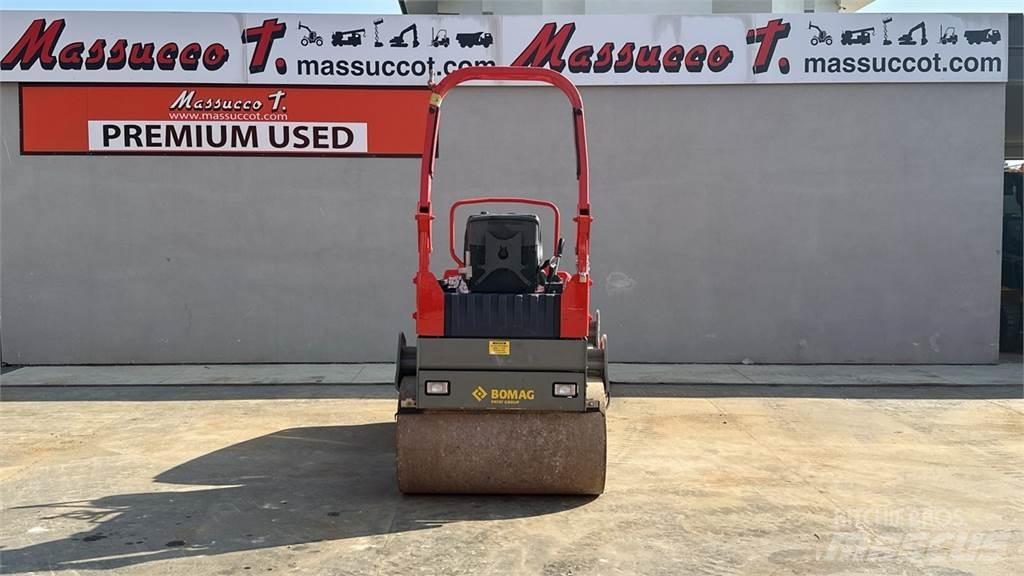 Bomag BW120 AD-4 土壤壓實機