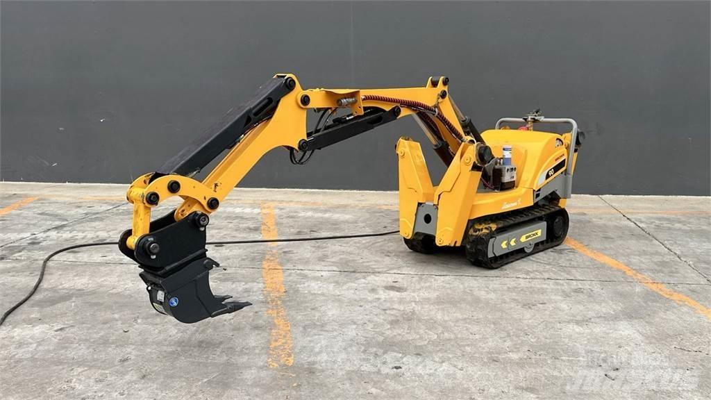 Brokk 90 小型挖土機/掘鑿機<7t(小型挖掘機)