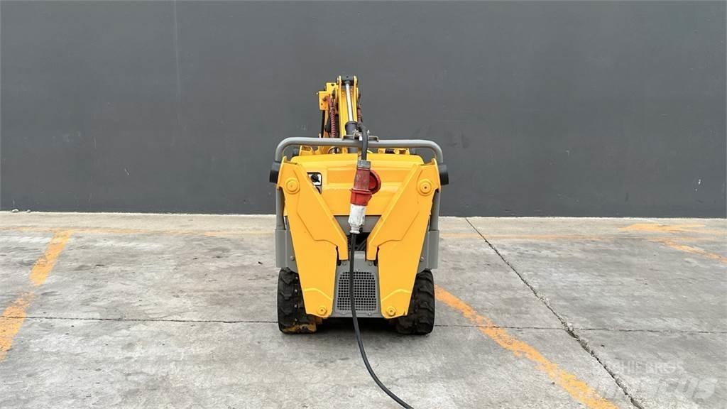 Brokk 90 小型挖土機/掘鑿機<7t(小型挖掘機)