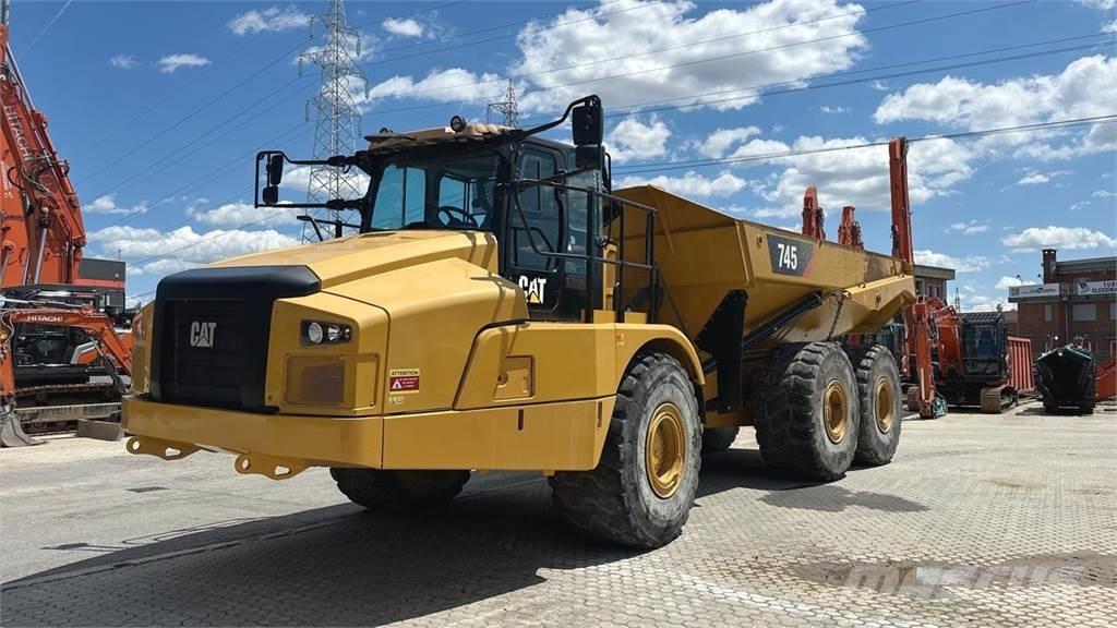 CAT 745C 6X6 側卸礦車