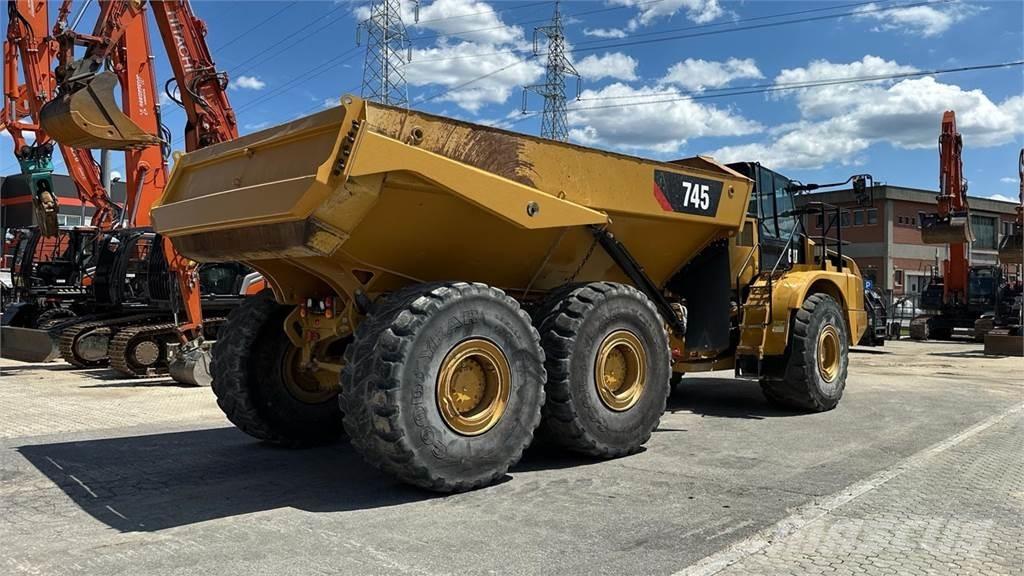 CAT 745C 6X6 側卸礦車