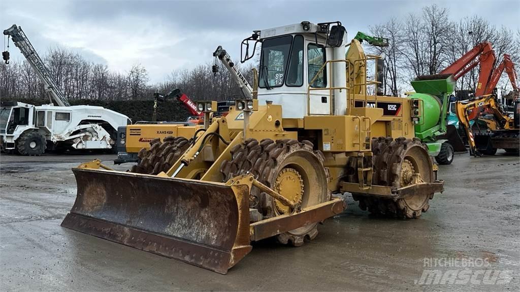 CAT 825C 履帶推土機