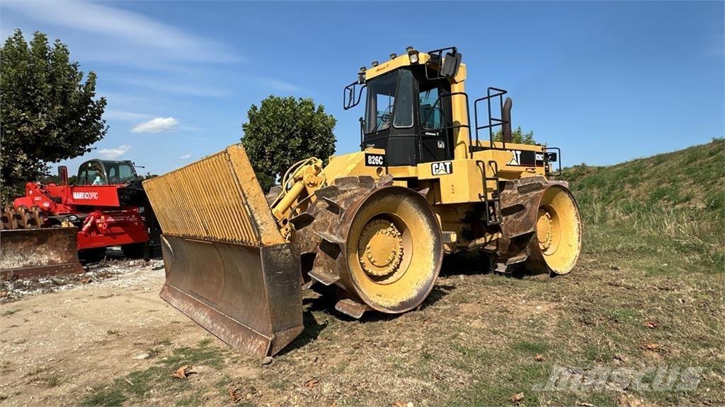 CAT 826C 履帶推土機
