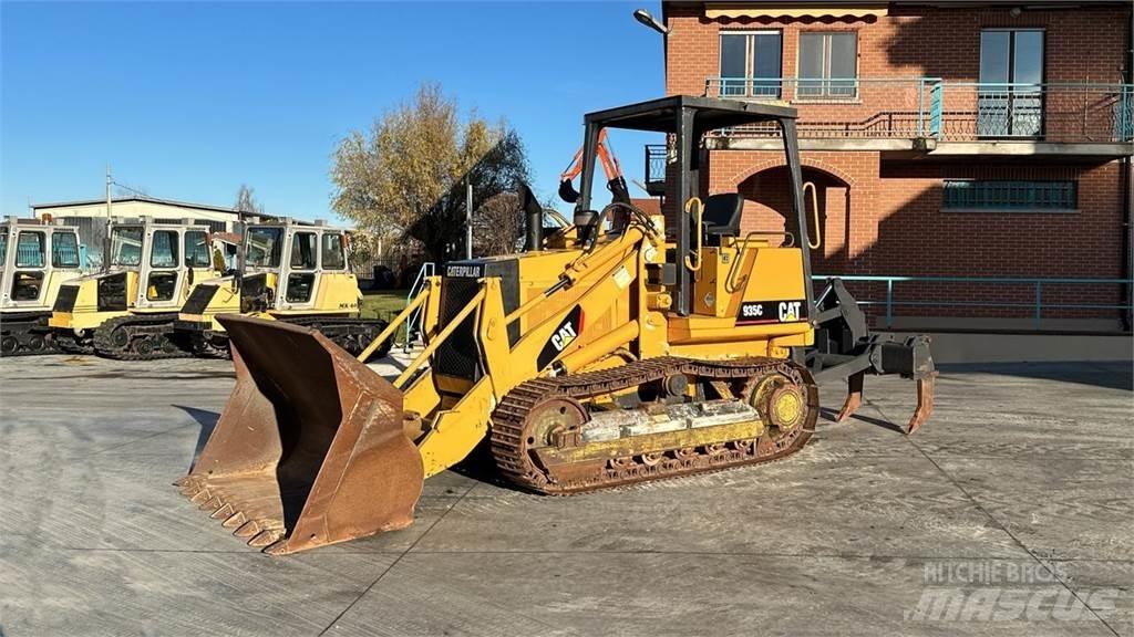 CAT 935C 輪胎式裝載機