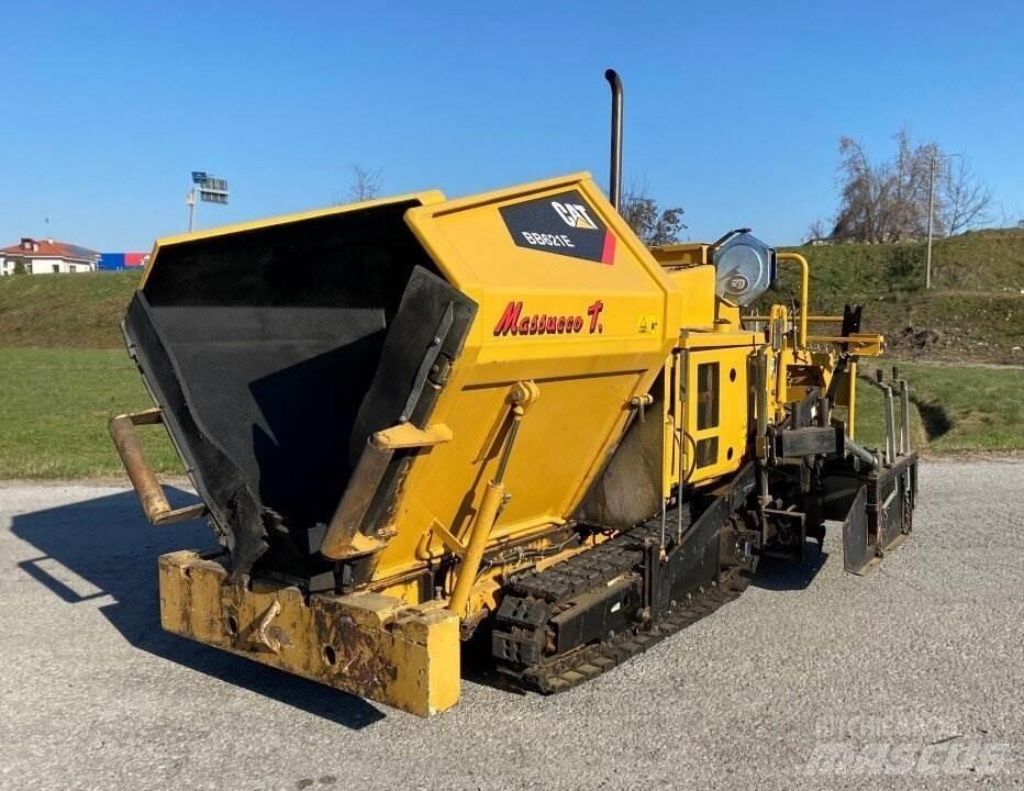 CAT BB621E 瀝青攤舖機/鋪路機