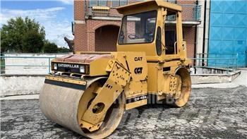 CAT CB-424 土壤壓實機