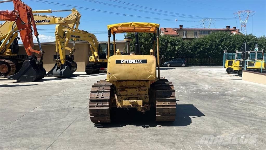 CAT D4D 履帶推土機