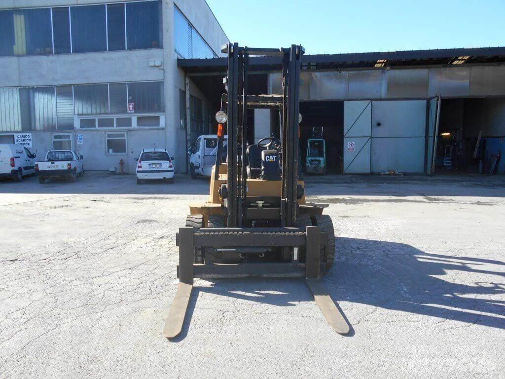 CAT DP40KL 柴油卡車