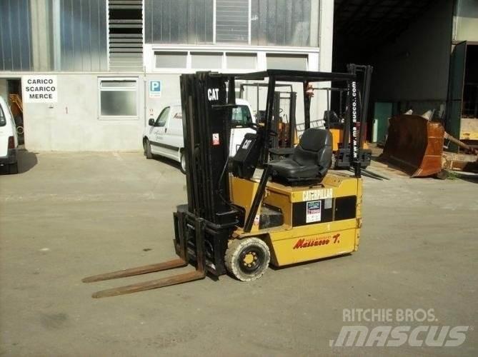 CAT EP15T 電動堆高機