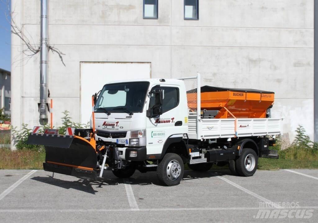 Fuso Canter 6C18 刮雪板和犁