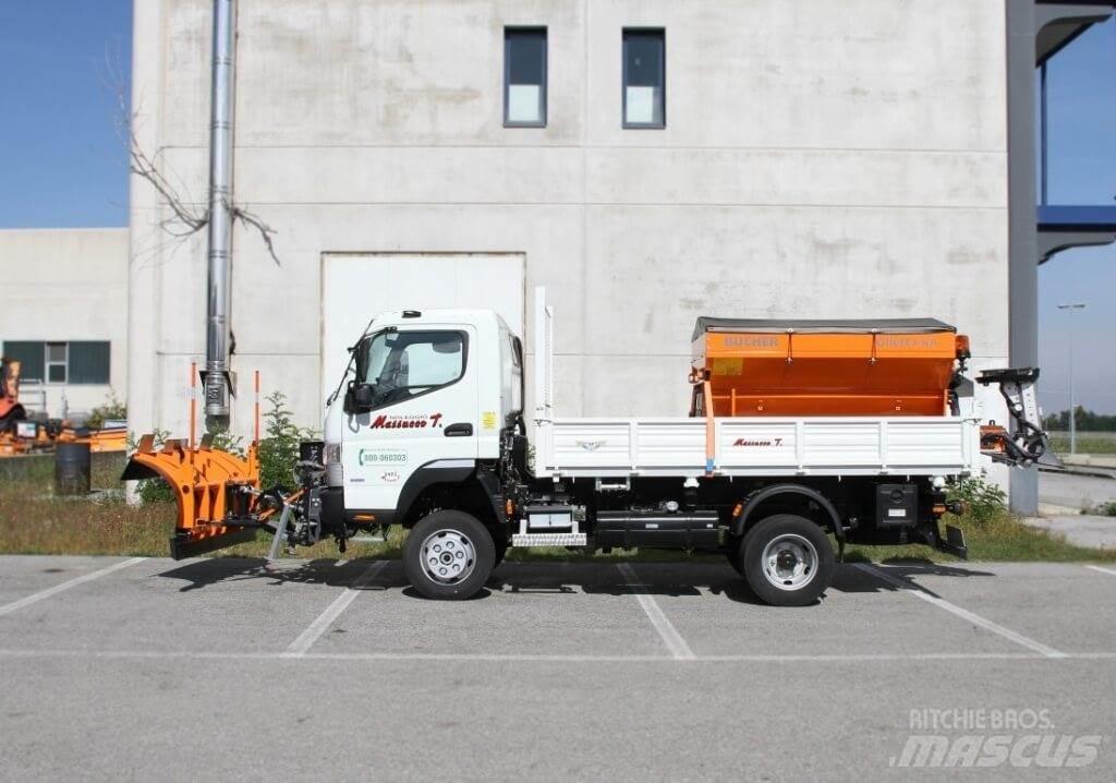 Fuso Canter 6C18 刮雪板和犁