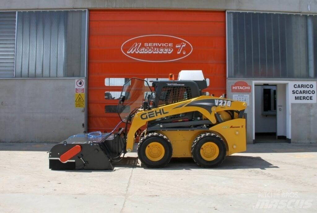 Gehl V270 滑移轉向裝載機
