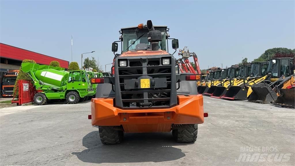Hitachi ZW180-6 輪胎式裝載機