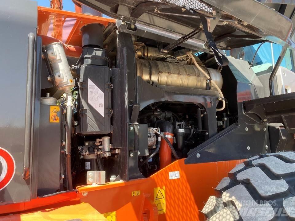 Hitachi ZW250-6 輪胎式裝載機