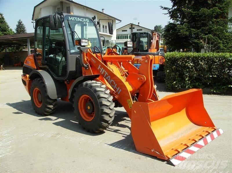 Hitachi ZW65 輪胎式裝載機