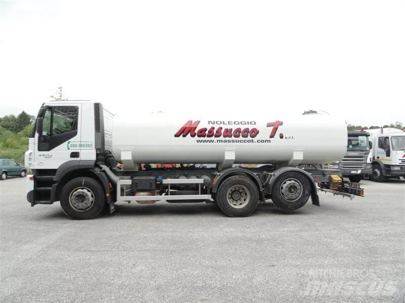 Iveco Stralis 360 運油車