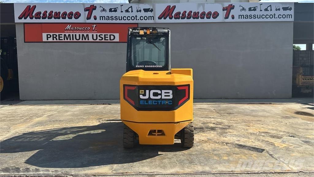 JCB TLT 30-19E 4x2 伸縮臂操作車
