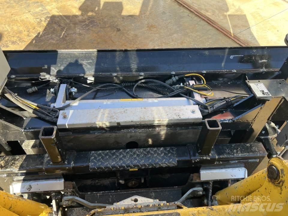 Komatsu CK 20 HF 滑移轉向裝載機