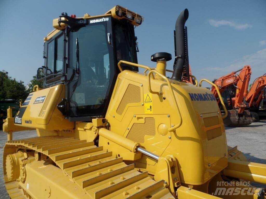 Komatsu D61 EXi 履帶推土機